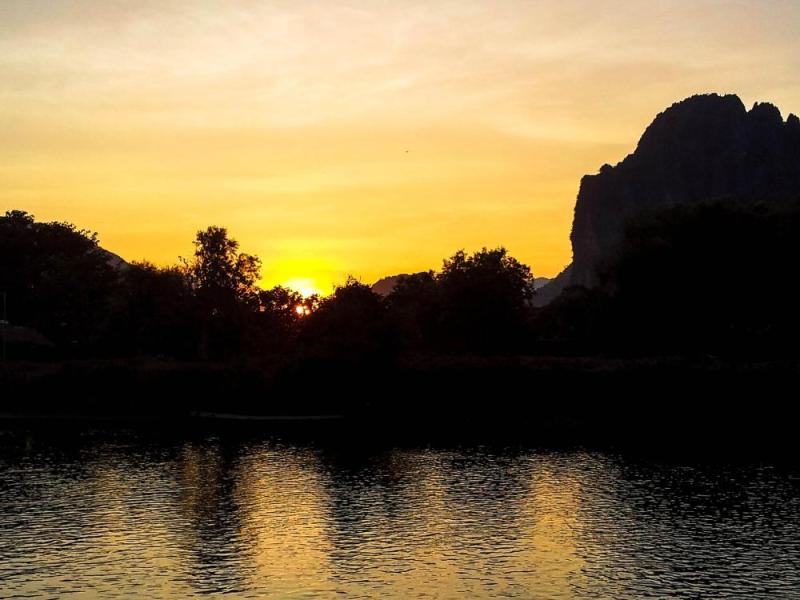 JOUR 6 :  LUANG PRABANG / VANG VIENG