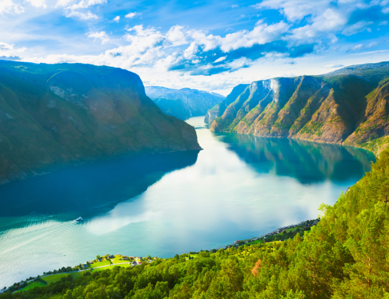 JOUR 4 : CROISIÈRE SUR LE SOGNEFJORD / BERGEN