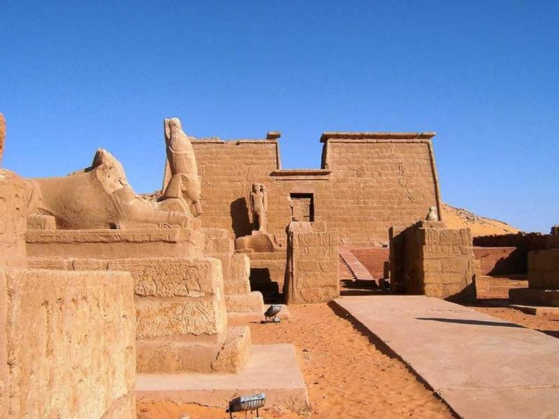 JOUR 9 : WADI EL SEBOUA – ASSOUAN (croisière Lac Nasser) 🟠VOYAGE🟠