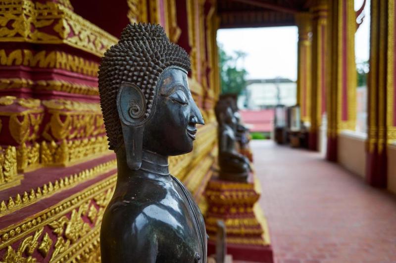 JOUR 8 : VANG VIENG / VIENTIANE 		