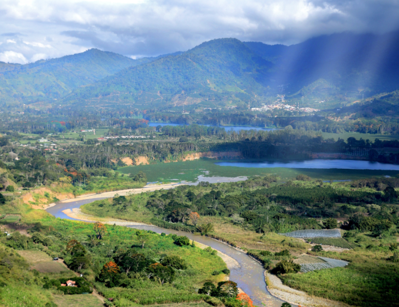 JOUR 2 : SAN JOSE / VOLCAN IRAZU / CARTAGO / VALLEE D’OROSI / SAN GERARDO DE DOTA